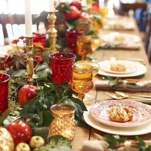 Colorful wedding tablescape with candlelight